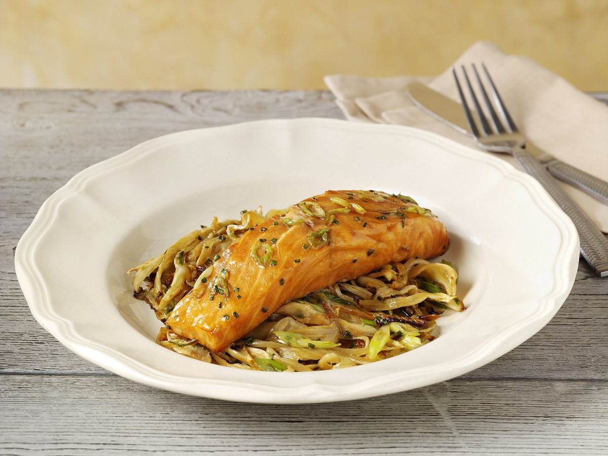 Salmon Recipe with Soy, Fennel and Ginger - The People's Friend